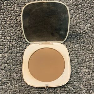 Marc Jacobs tan-tasting bronzer